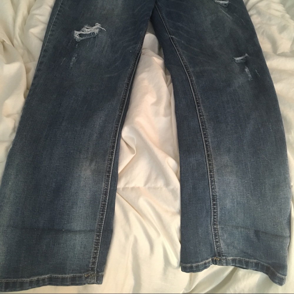 DEMOCRACY JEANS.